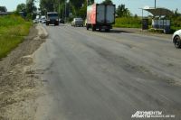 Городские власти обещают: капитальный ремонт дороги по улице Нахимова будет. Но сроков пока нет.