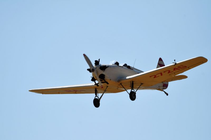 Самолет Злин-142.