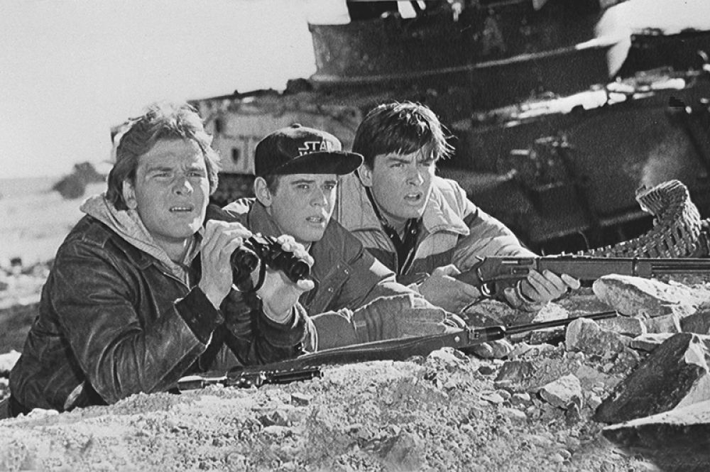 Спустя год он появился на экране в фильме «Красный рассвет» (1984) о Третьей мировой войне и вторжении советских войск в США.