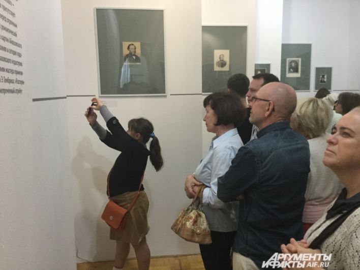 Посетители выставки также смогли увидеть графические портреты известных современников, с которыми был знаком и дружил Иван Айвазовский.