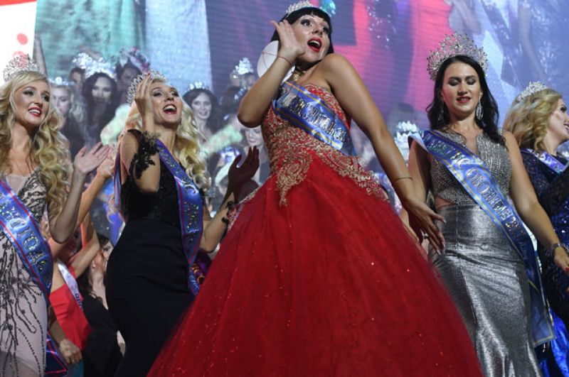 Участницы во время финала всероссийского конкурса «Миссис Россия» 2017 в театрально-концертном зале «Мир» в Москве.