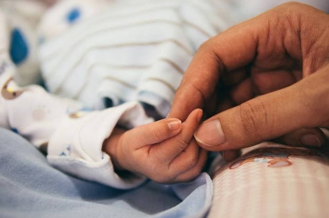 В Тюмени врачи ОКБ №2 спасли жизнь новорожденному с редкой патологией