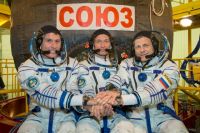 Андрей Борисенко (на фото справа): «Если бы встречи «большой двадцатки» проходили на борту МКС, 90% мировых проблем решились бы быстро».