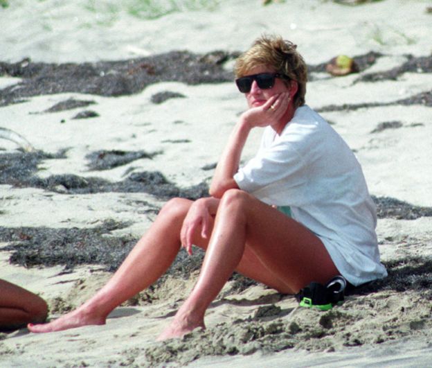 Принцесса Диана на пляже Карибского острова Невис, 1993 год.