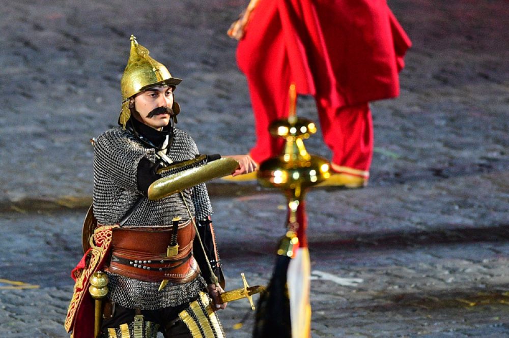 Музыкант оркестра «Мехтер» Вооружённых сил Турции.