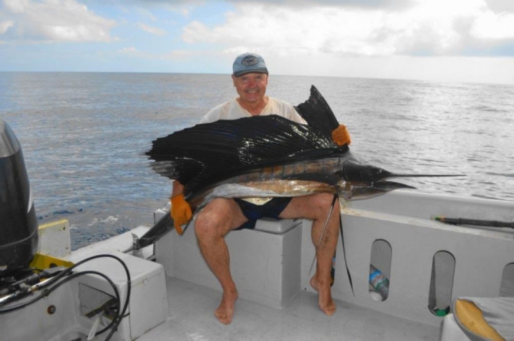 Рыба-парусник (salefish) самая быстрая в мире. Поймана в Индийском океане вблизи от Мадагаскара, вес около 40 кг. Поймать ее - мечта любого рыбака.