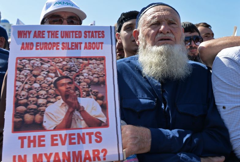 Митинг в центре Грозного прошел под лозунгом «Нет геноциду мусульман в Мьянме».
