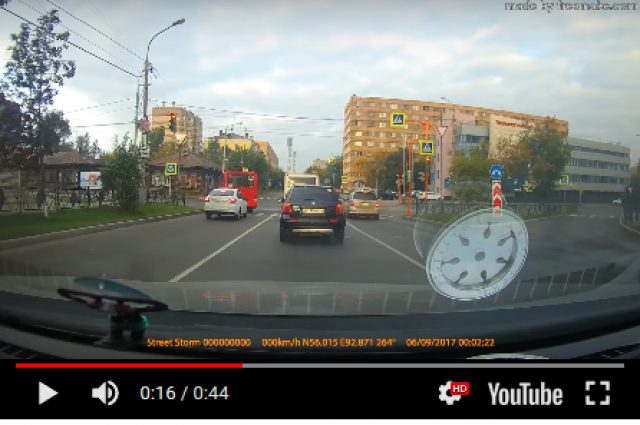 На перекрестке ул. Марковского и Вейнбаума сразу пять водителей нарушили правила дорожного движения.