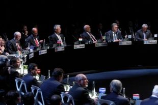 Еврокомиссия угрожает судом трем странам ЕС