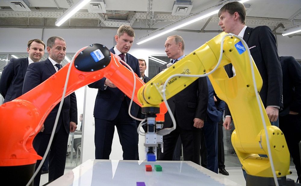 Выставка впечатлила Президента.