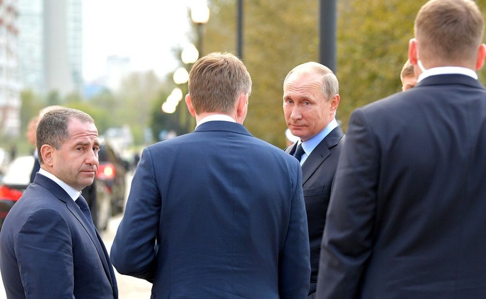 Владимиру Путину рассказали, что на набережной может быть построена вторая сцена театра оперы и балета.