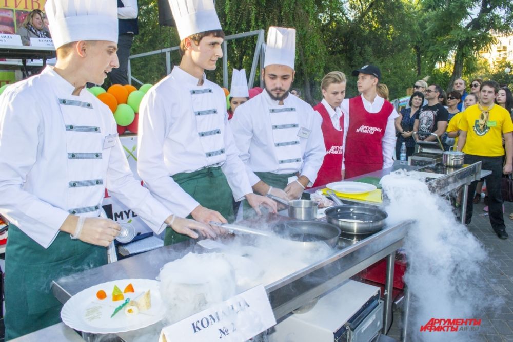 Битва шеф-поваров на фестивале «Вкусный город».