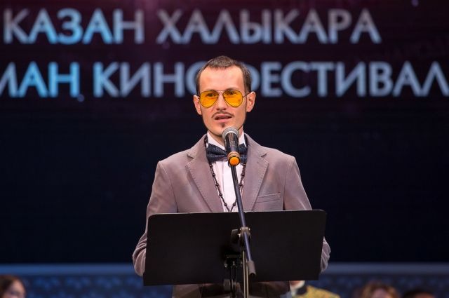 Ильшат Рахимбай на вручении приза на Казанском кинофестивале.
