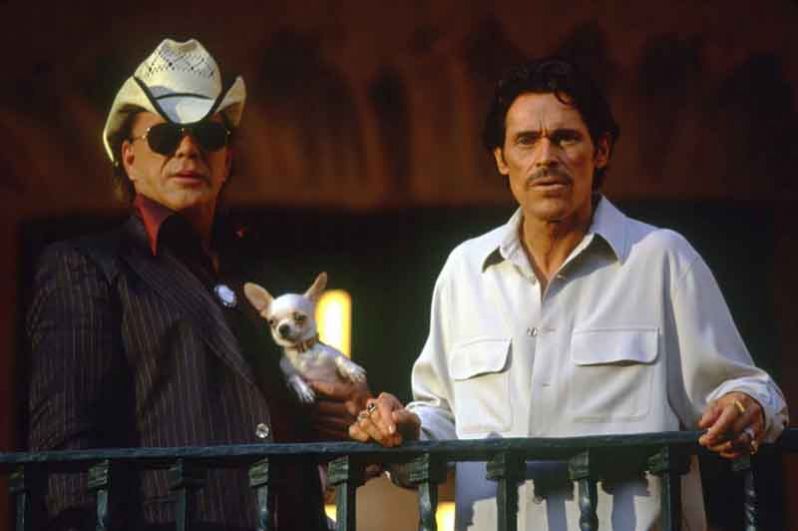 Во второй половине 90-х Микки Рурк много снимается в боевиках, не снискавших особой популярности у зрителей. В 2003 году Роберт Родригес предпринял попытку вернуть Рурка на большой экран, пригласив его в свой фильм «Однажды в Мексике». 