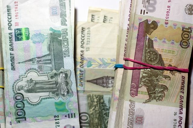 Три тюменца похитили у фирмы 18 млн рублей