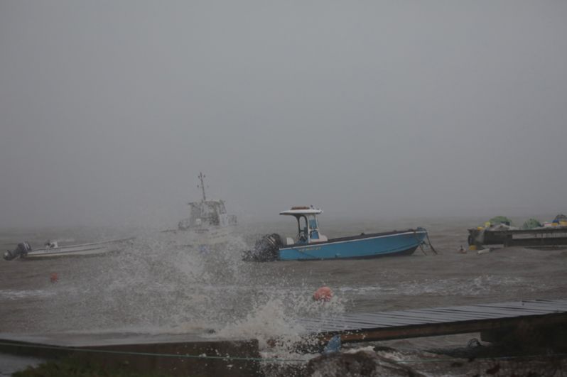 Ураган «Мария» подходит к острову Гваделупа.