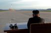 16 сентября. Северокорейский лидер Ким Чен Ын наблюдает за запуском ракеты Hwasong-12.
