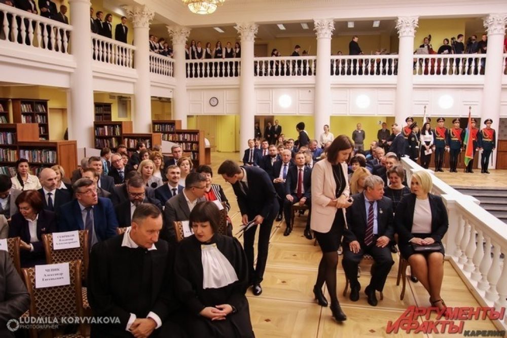 Гости в ожидании Артура Парфенчикова