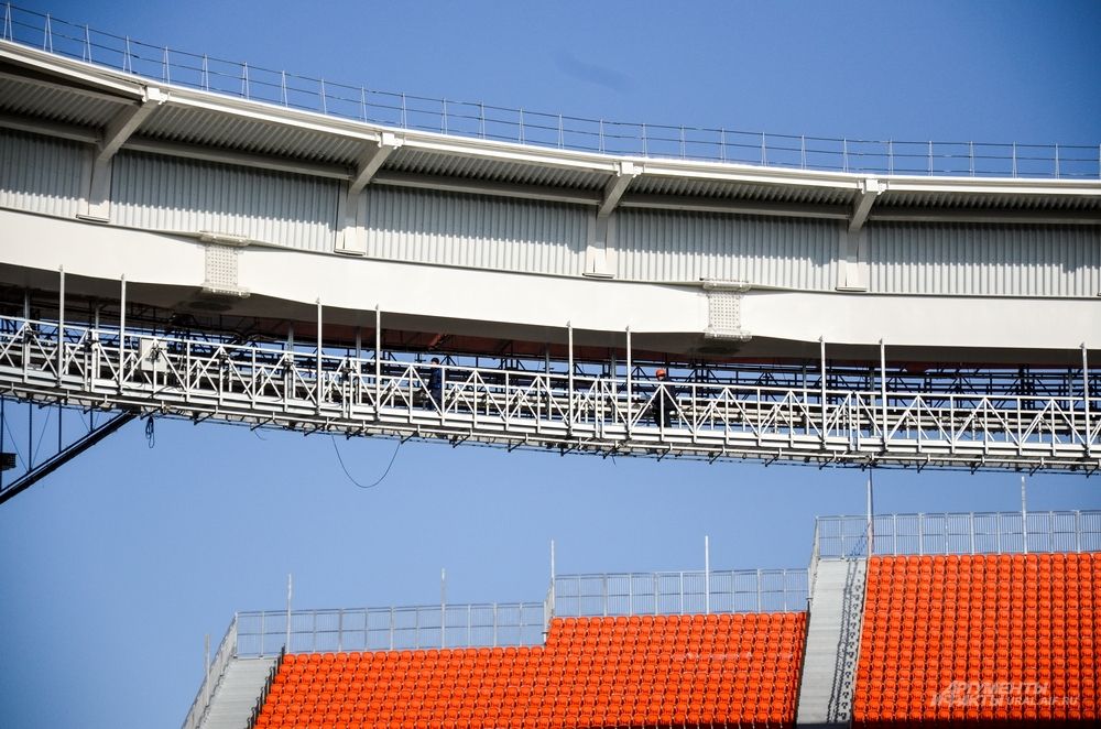 При возведении стадиона использовалось 90% отечественных стройматериалов.