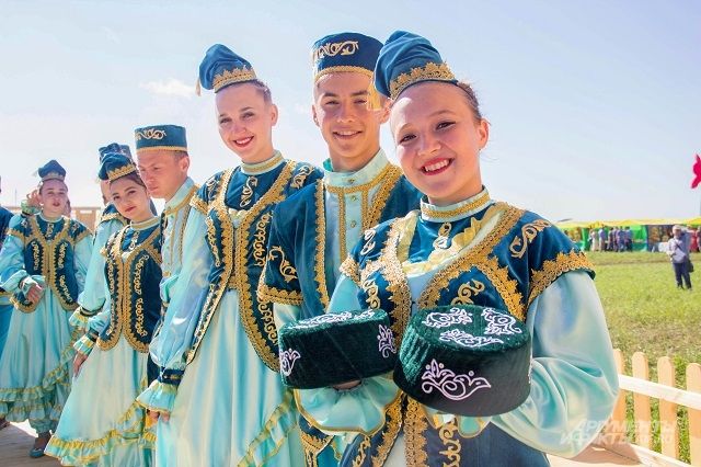 Современная татарская одежда далека от той, что в реальности носили предки.