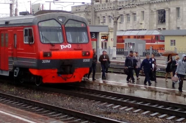 В Тюмени мужчина погиб под поездом