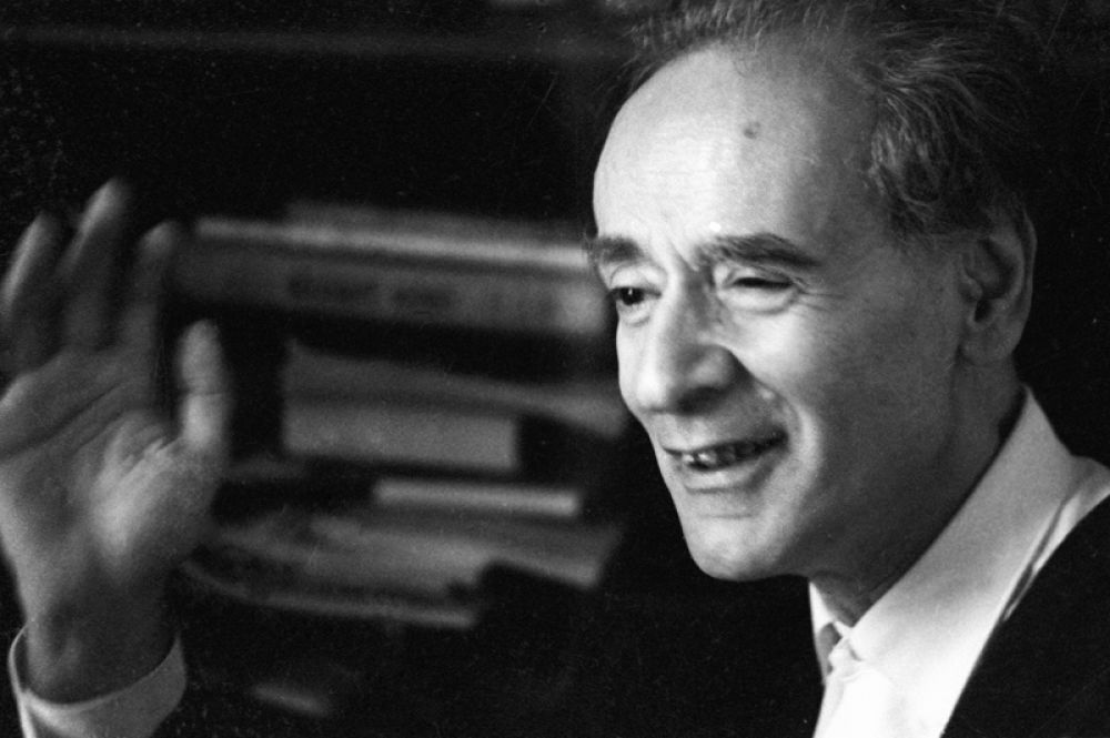 1962 год, Лев Давидович Ландау. Нобелевская премия по физике «за пионерские теории конденсированных сред и особенно жидкого гелия».