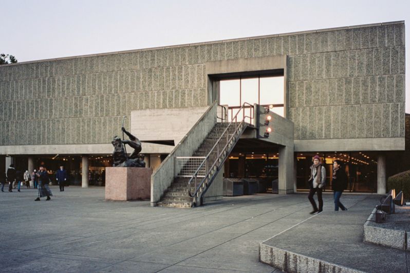Национальный музей западного искусства в Токио. В настоящее время собрание музея охватывает около двух тысяч экспонатов, представляющих европейское искусство от Средневековья и вплоть до современности.