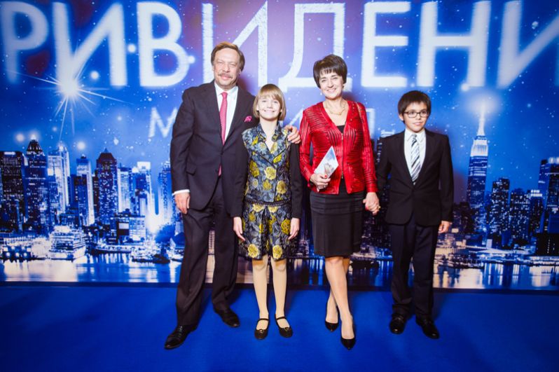 Михаил Барщевский с семьей.