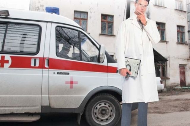 Авария с участием медиков произошла на перекрестке улиц Немировича-Данченко и Сибиряков-Гвардейцев.