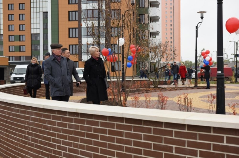 Руководство города обещает, что благоустройство микрорайона продолжитсяю