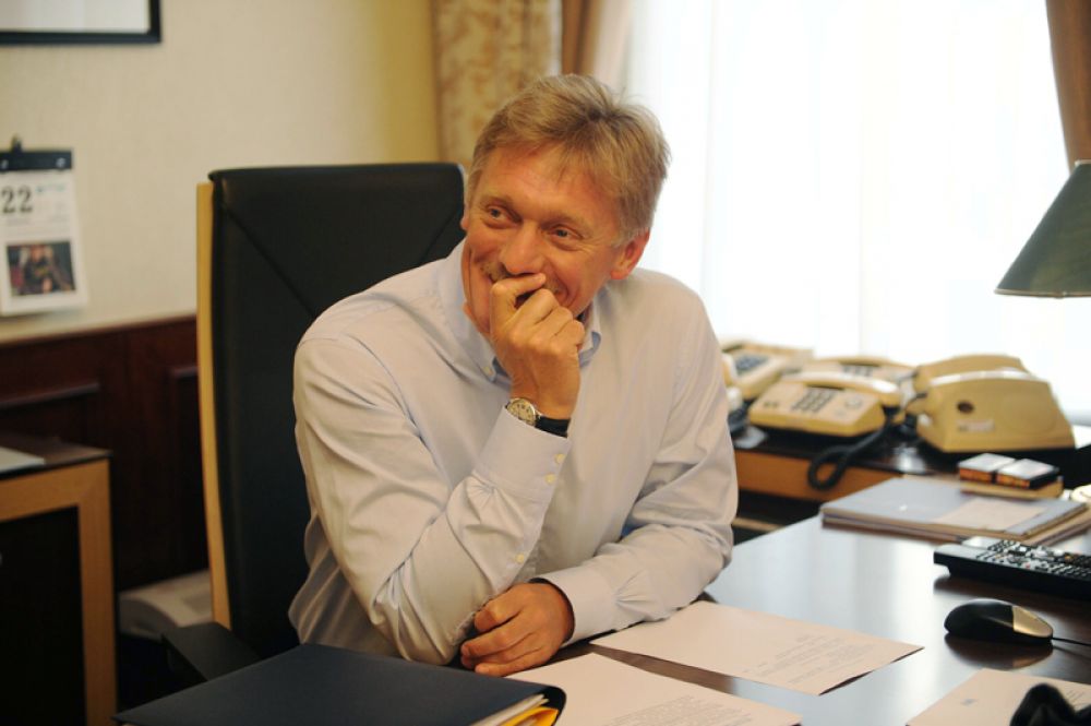 Дмитрий Песков в своем рабочем кабинете. 2014 год.