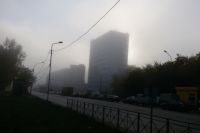 Туман окутал Новосибирск сегодня утром.