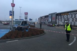 В Польше мужчина напала с ножом на посетителей супермаркета