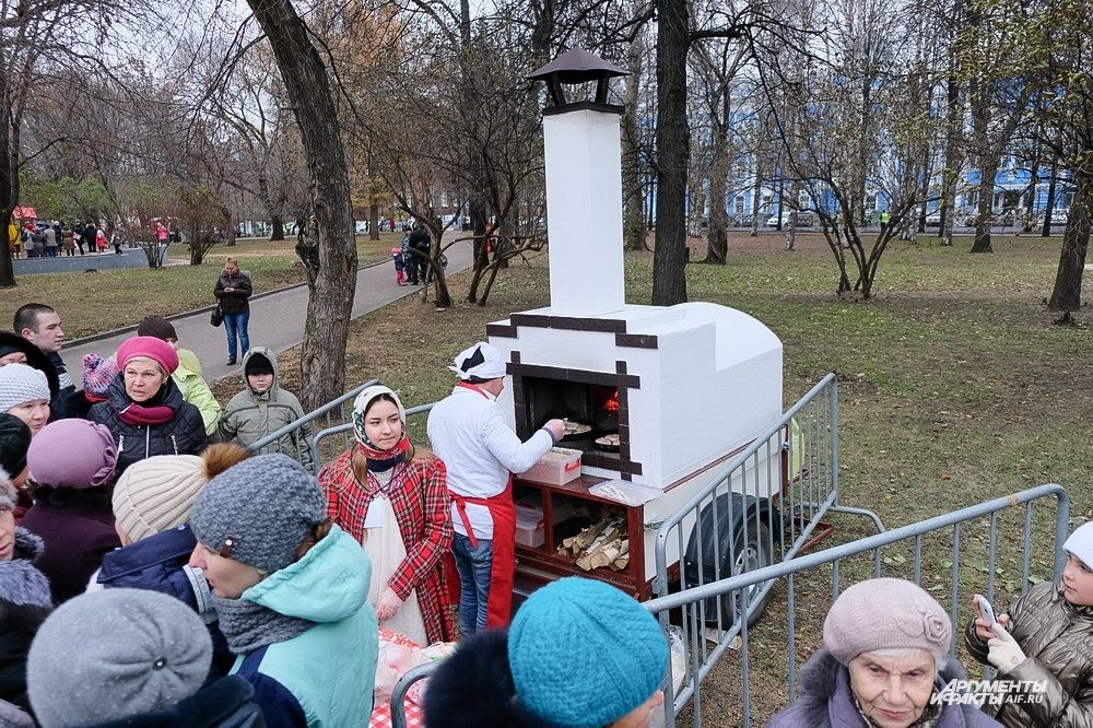 Во время фестиваля национальных культур прошла дегустация национальных блюд.