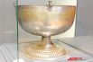 Чаша водосвятная 1725 года баронов Строгановых выполнена из серебра и меди.