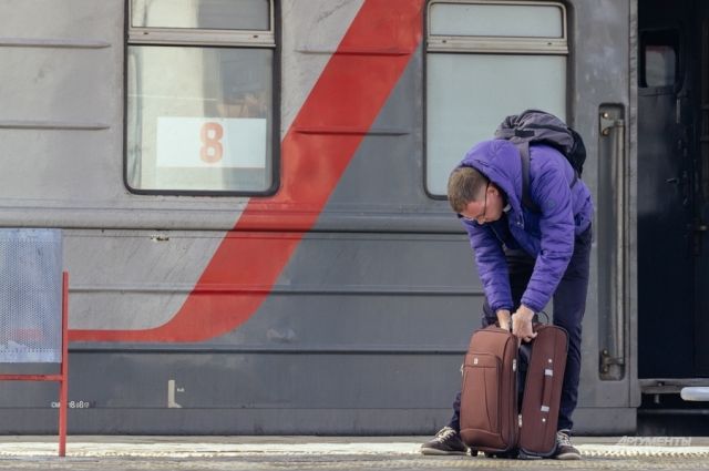 Молодой человек ушёл из дома, сел на электропоезд и уехал в Пермь.