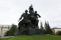 Памятник героям Октябрьской революции и Гражданской войны.