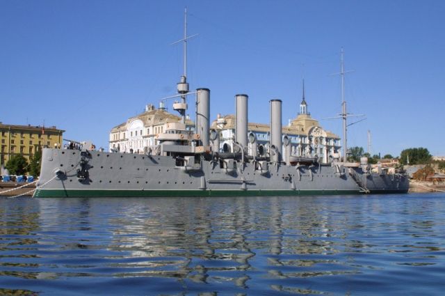 Крейсер «Автора» стал не только путеводной звездой в судьбе служивших на нём моряков, но и одним из главных символов Октябрьской революции