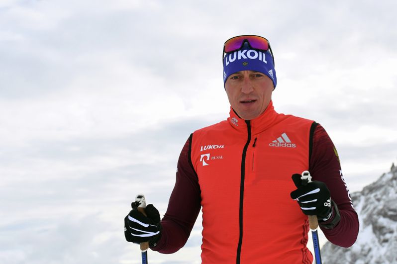Александр Легков (лыжные гонки: личное золото и командное серебро).