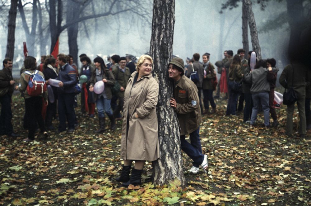 В фильме Петра Тодоровского «По главной улице с оркестром» (1986) он сыграл студента политеха Федю Королькова (Ф.С.).