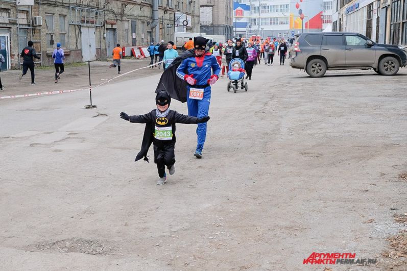 В забеге приняли участие даже самые маленькие жители Перми.