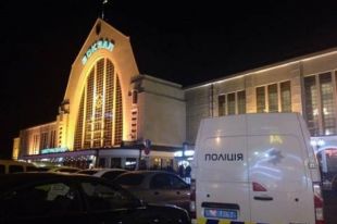 Звонки о «минированиях»: В Киеве пришлось эвакуировать почти тысячу человек
