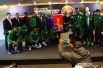 Сборная Нигерии не упустила шанса сфотографироваться с Кубком, хотя трофей приедет на их Родину в рамках международного тура.