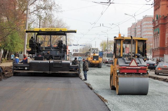 Более 400 муниципалитетов получили финансирование на ремонт дорог.