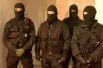 Также правоохранители в одном из санаториев задержали местного авторитета Атиллу Горвата, по кличке Доки, который следил за переправкой мигрантов через границу.