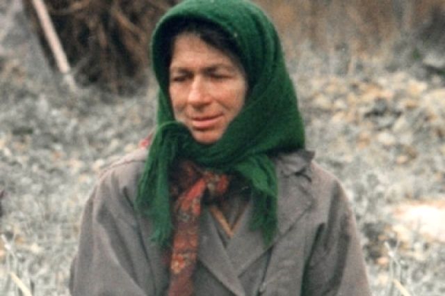 С 1988 года Агафья Лыкова проживает одна на таежной заимке в глухой тайге.