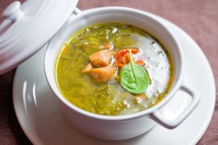 Суп из щавеля с белыми грибами