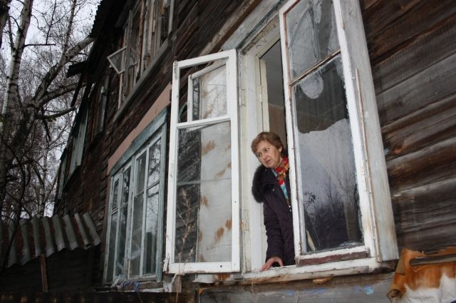 Дом на улице Приволжской снесли, хотя не все жильцы успели съехать.