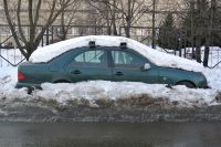 Зимой каждый день водителей ждут испытания. 