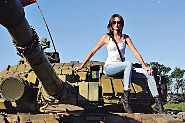 Курянка Анастасия Бабир работает под псевдоним «Военный корреспондент Сова».